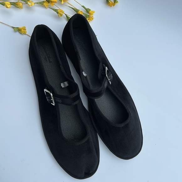 Universal Thread Halston Mary Jane Ballet Flats Black Velvet - Picture 7 of 16